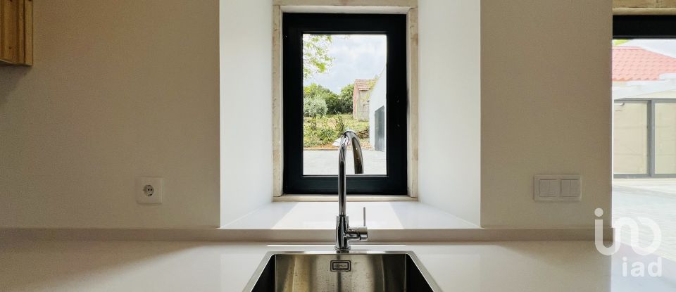 Moradia T2 em Porto de Mós - São João Baptista e São Pedro de 112 m²