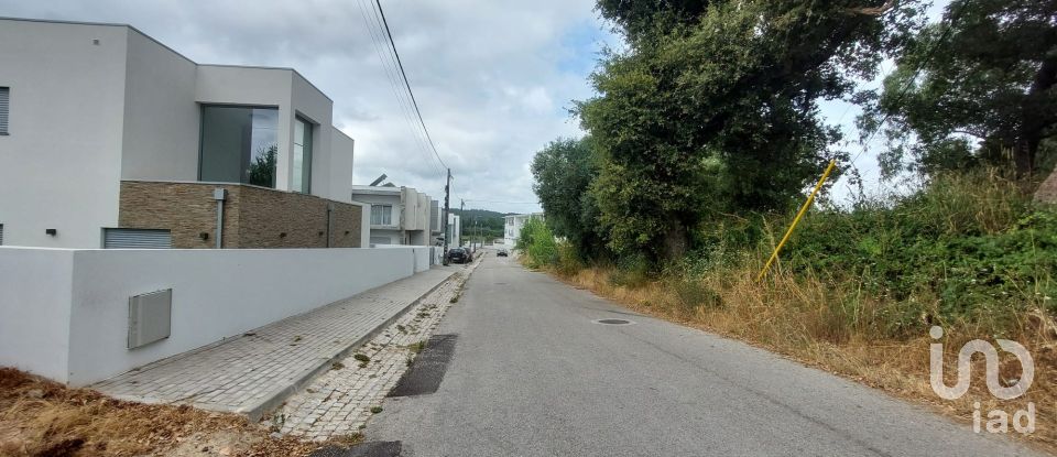 Terreno em Marrazes e Barosa de 1 180 m²