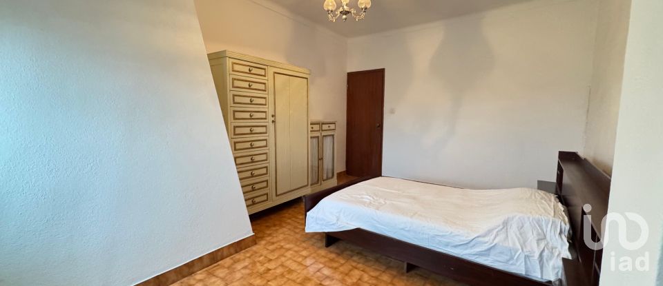 Immeuble à Assumar de 86 m²