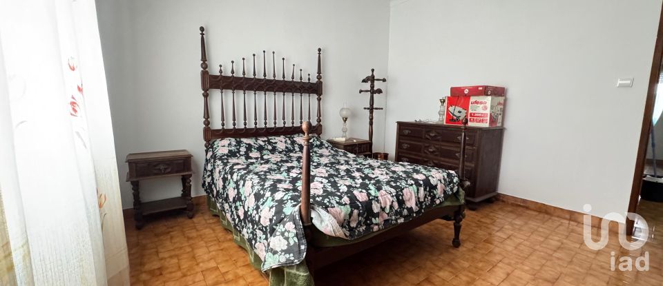 Immeuble à Assumar de 86 m²