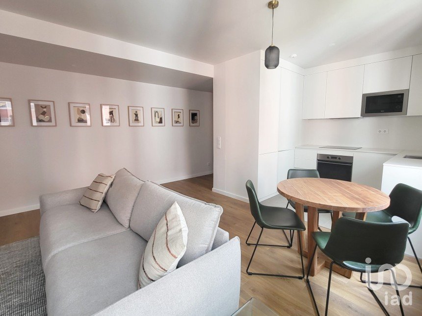 Appartement T2 à Alcântara de 84 m²