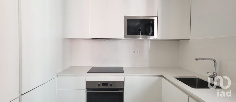 Appartement T2 à Alcântara de 84 m²