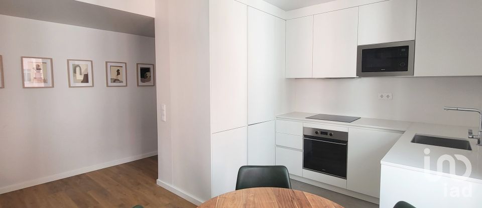 Appartement T2 à Alcântara de 84 m²