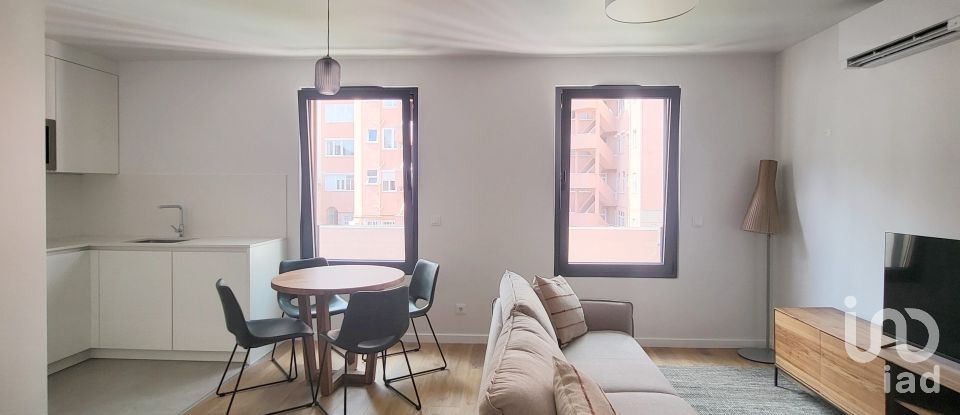 Appartement T2 à Alcântara de 84 m²