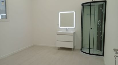 Boutique/Local commercial à Alto do Seixalinho, Santo André e Verderena de 204 m²