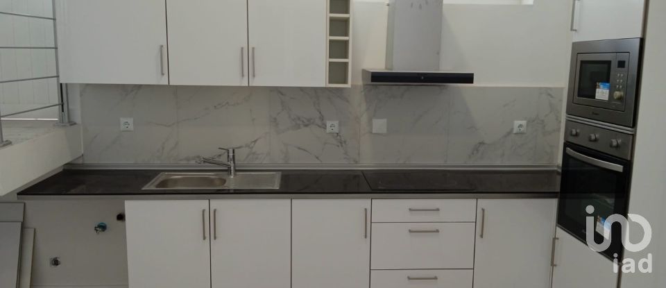 Shop / premises commercial in Alto do Seixalinho, Santo André e Verderena of 204 m²