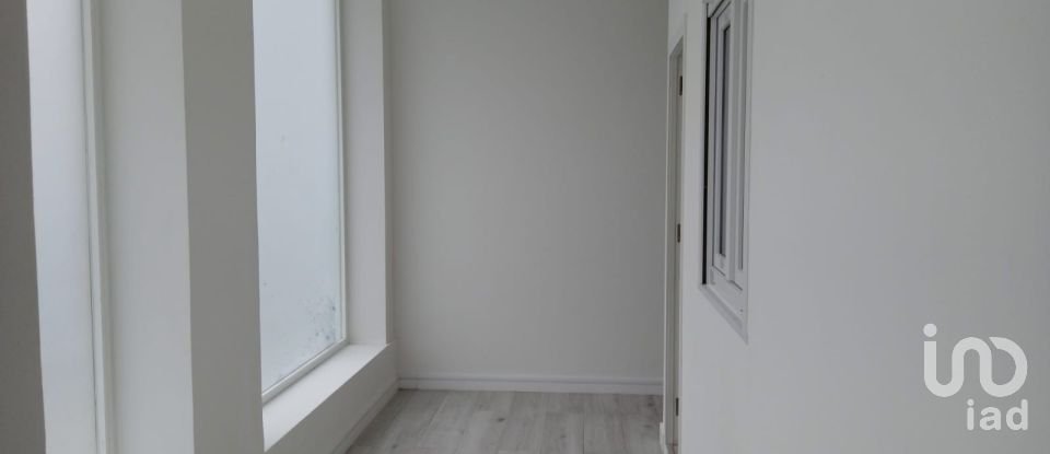 Shop / premises commercial in Alto do Seixalinho, Santo André e Verderena of 204 m²