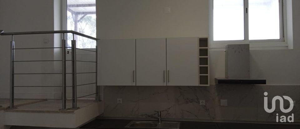 Shop / premises commercial in Alto do Seixalinho, Santo André e Verderena of 204 m²