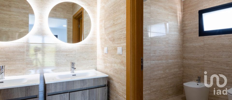 Casa T4 em Arcos e Mogofores de 416 m²