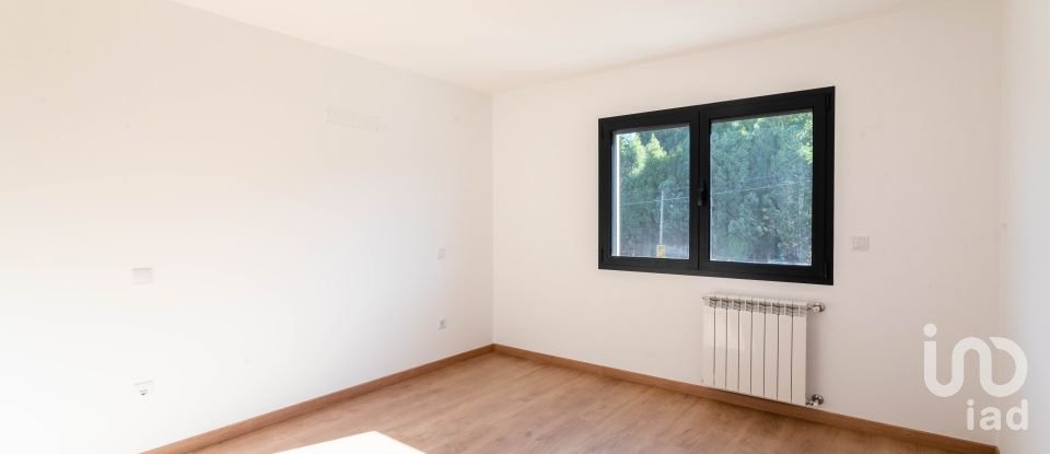 Casa T4 em Arcos e Mogofores de 416 m²