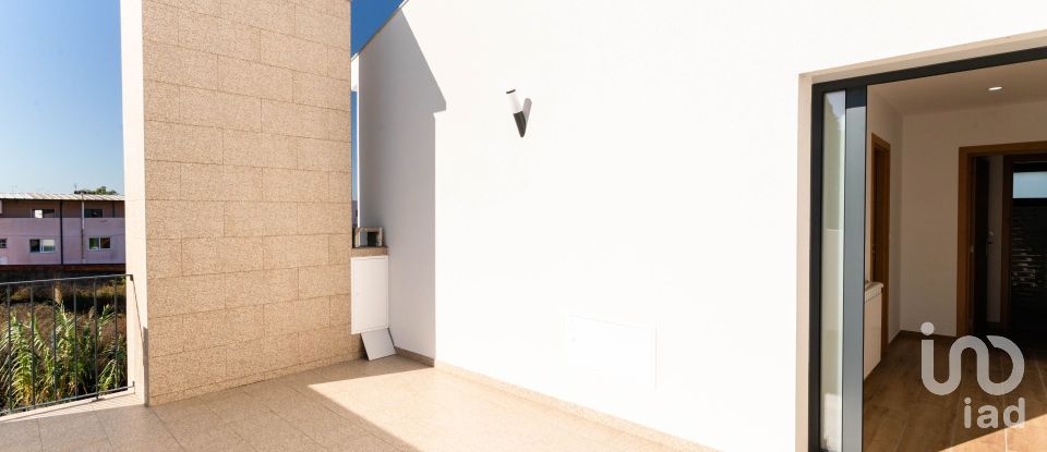 Casa T4 em Arcos e Mogofores de 416 m²