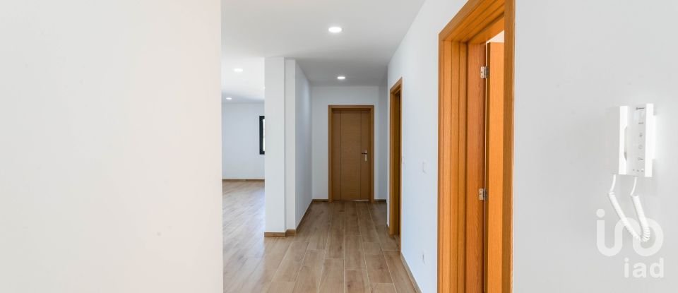 Casa T4 em Arcos e Mogofores de 416 m²