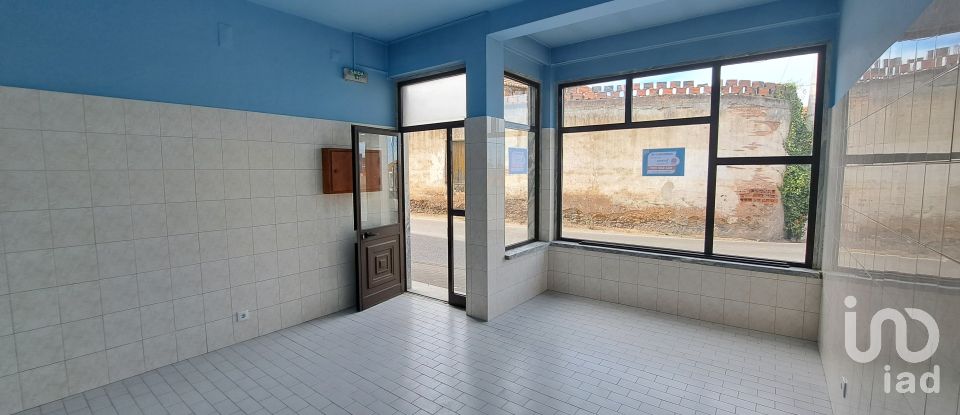 Shop / premises commercial in A dos Cunhados e Maceira of 29 m²