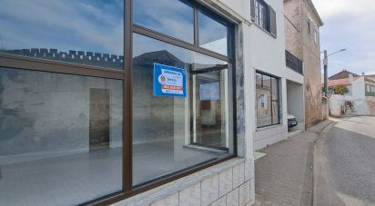 Boutique/Local commercial à A dos Cunhados e Maceira de 29 m²