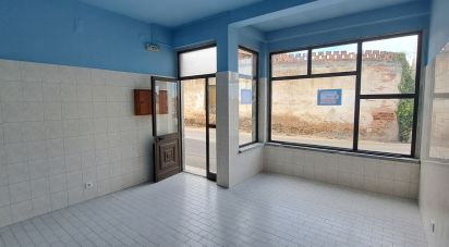Boutique/Local commercial à A dos Cunhados e Maceira de 29 m²