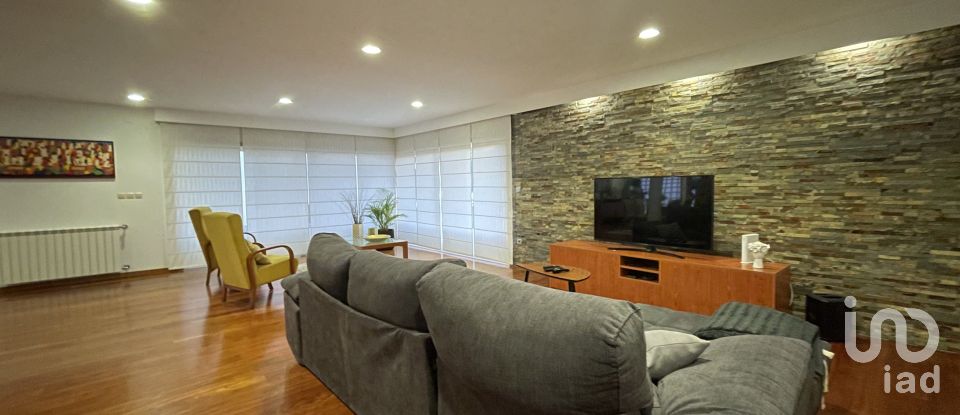 Maison T3 à Tamel (São Veríssimo) de 240 m²