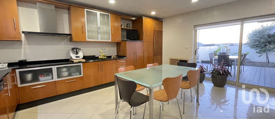 Maison T3 à Tamel (São Veríssimo) de 240 m²