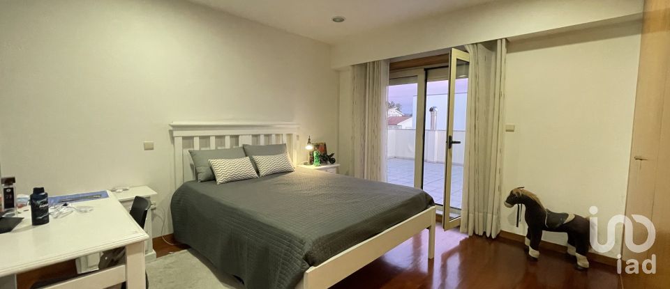 Maison T3 à Tamel (São Veríssimo) de 240 m²