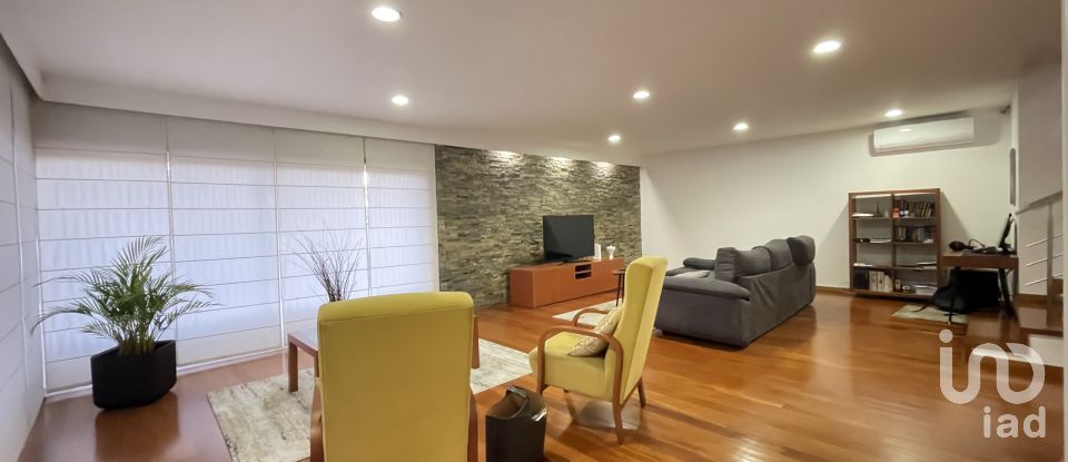 Maison T3 à Tamel (São Veríssimo) de 240 m²