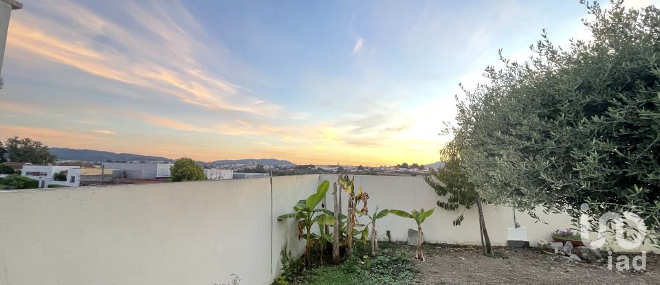 Maison T3 à Tamel (São Veríssimo) de 240 m²