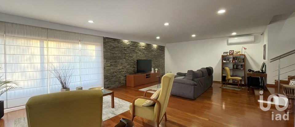 Maison T3 à Tamel (São Veríssimo) de 240 m²