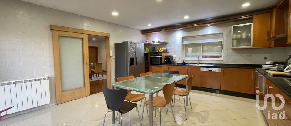 Maison T3 à Tamel (São Veríssimo) de 240 m²