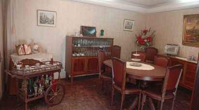 Maison T3 à Cortes do Meio de 195 m²