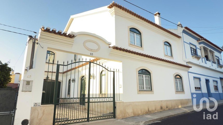 Moradia T4 em Alpiarça de 436 m²