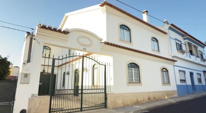 Maison T4 à Alpiarça de 436 m²