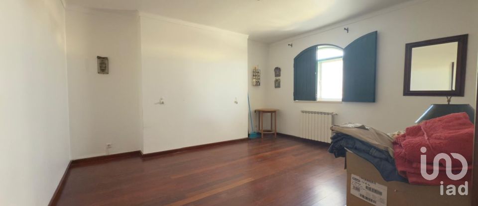 Moradia T4 em Alpiarça de 436 m²