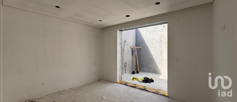 Moradia T3 em Fernão Ferro de 180 m²