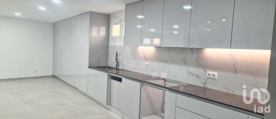 Maison T5 à Valado dos Frades de 230 m²