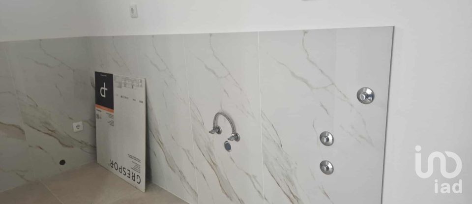 Maison T5 à Valado dos Frades de 230 m²