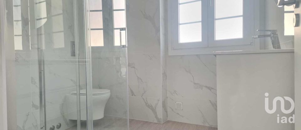 Maison T5 à Valado dos Frades de 230 m²