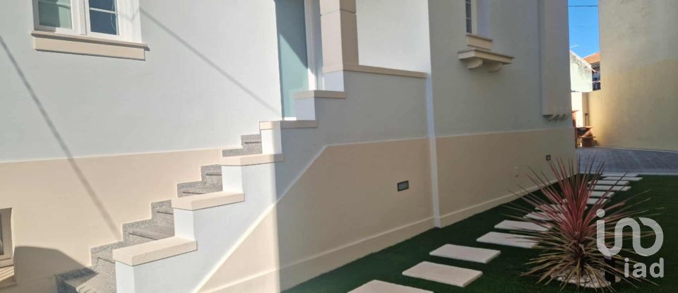 Maison T5 à Valado dos Frades de 230 m²