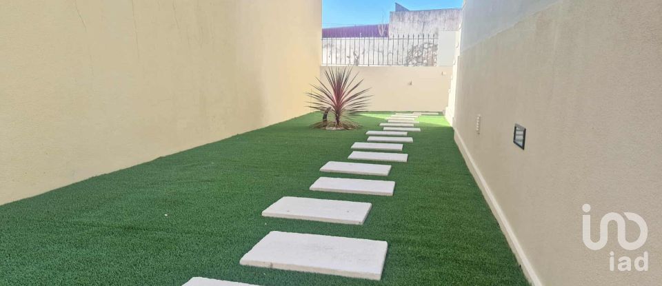 Maison T5 à Valado dos Frades de 230 m²