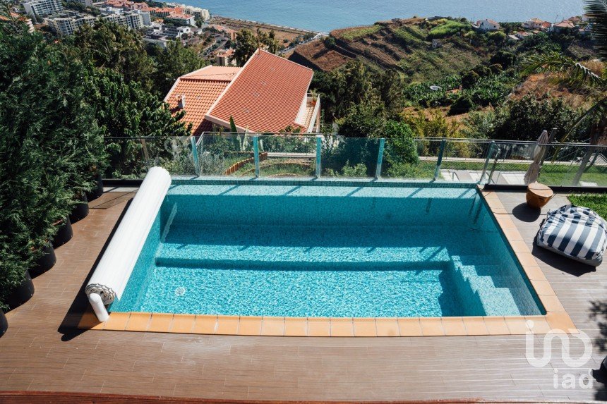 Moradia T4 em São Martinho de 300 m²