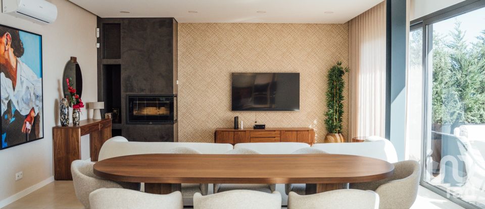 Moradia T4 em São Martinho de 300 m²