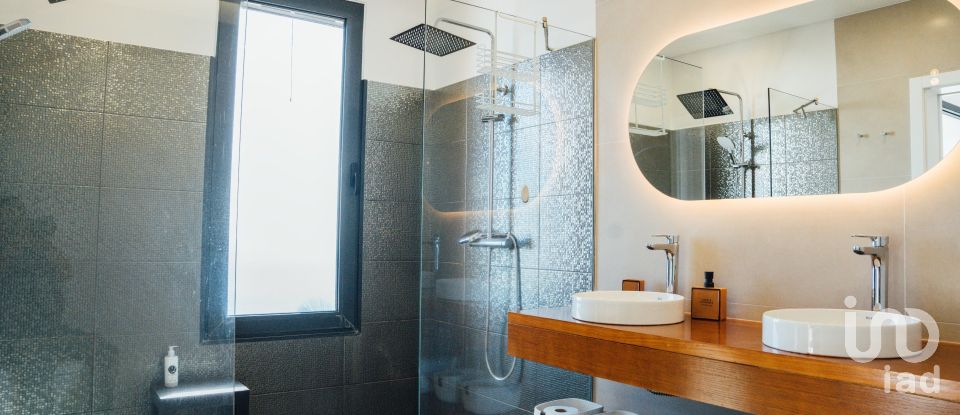 Moradia T4 em São Martinho de 300 m²