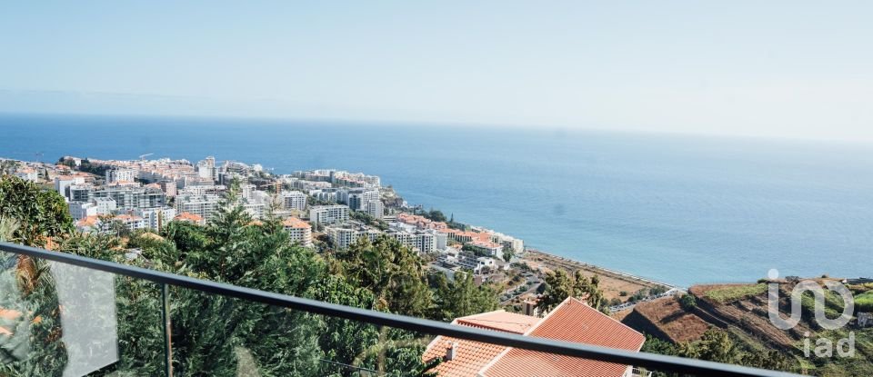 Moradia T4 em São Martinho de 300 m²