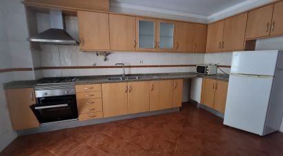 Appartement T3 à Lamego (Almacave e Sé) de 197 m²