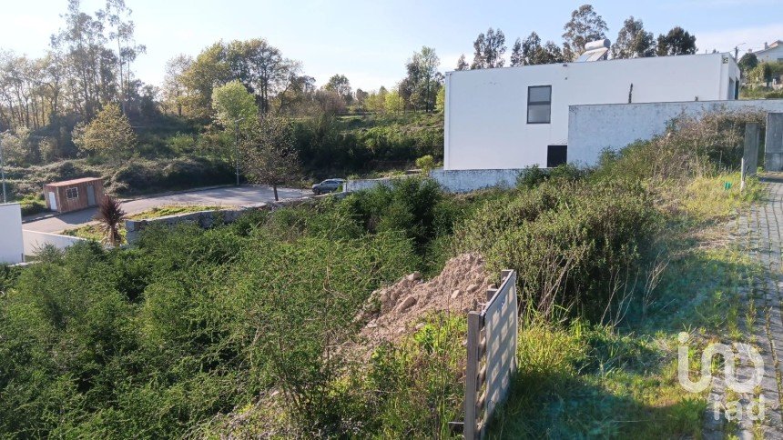 Terreno urbano em Joane de 391 m²