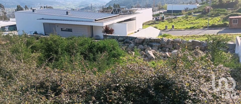 Terreno urbano em Joane de 391 m²