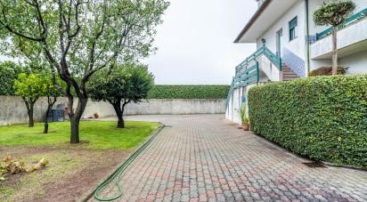 Maison T3 à Abação E Gémeos de 221 m²