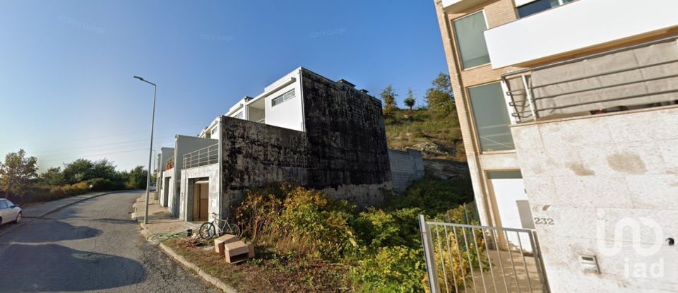 Terrain à bâtir à Selho (são jorge) de 175 m²