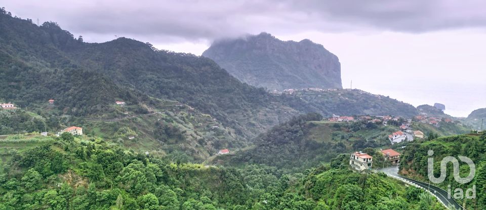 Maison T2 à Porto da Cruz de 128 m²