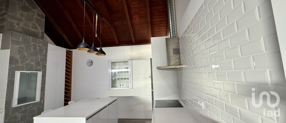 Parking in Fajã da Ovelha of 174 m²