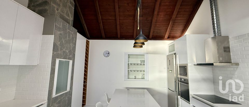 Parking in Fajã da Ovelha of 174 m²