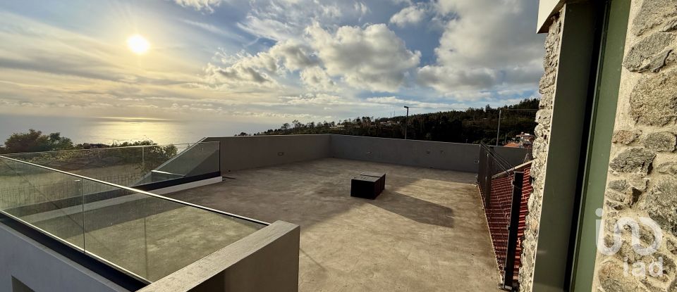 Parking in Fajã da Ovelha of 174 m²