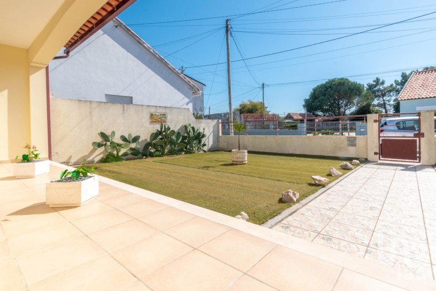 Maison T4 à Marinha Grande de 200 m²